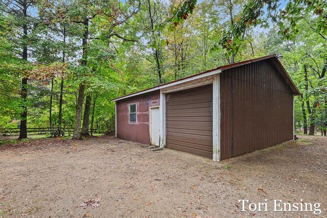 21 Riverview Drive, Greenville, MI 48838