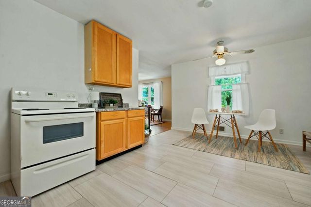 3576 Lakeshore Drive, Smyrna, GA 30082