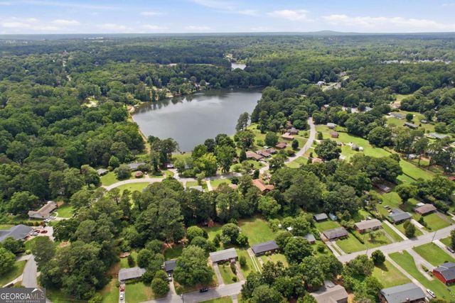 3576 Lakeshore Drive, Smyrna, GA 30082