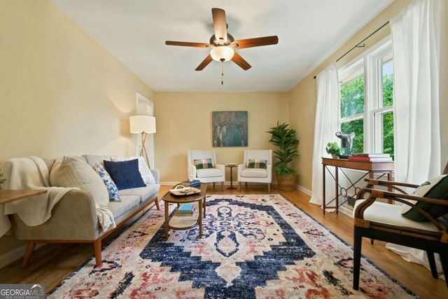 3576 Lakeshore Drive, Smyrna, GA 30082