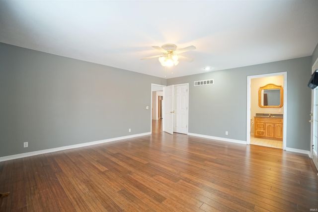 3844 E 400 N., Warsaw, IN 46582