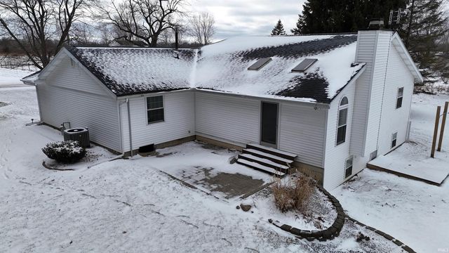 3844 E 400 N., Warsaw, IN 46582