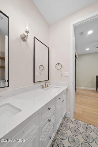 2517 S CONSTELLATION Way, Gilbert, AZ 85295