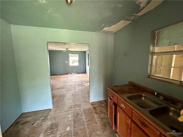 1511 Arboledas Drive, Penitas, TX 78576