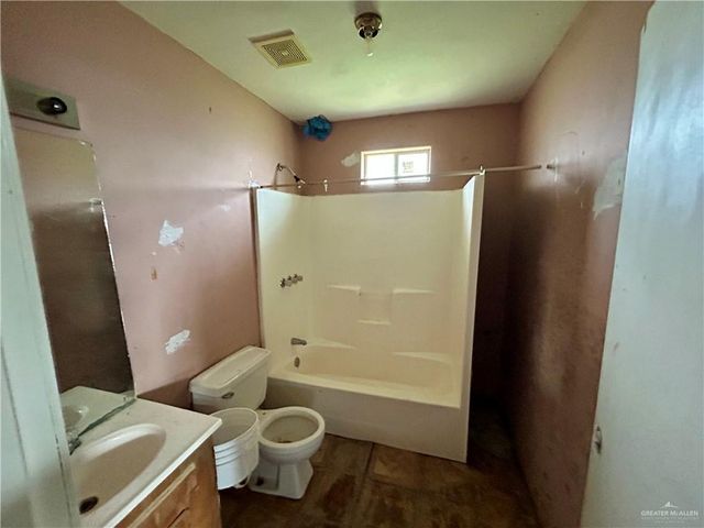 1511 Arboledas Drive, Penitas, TX 78576