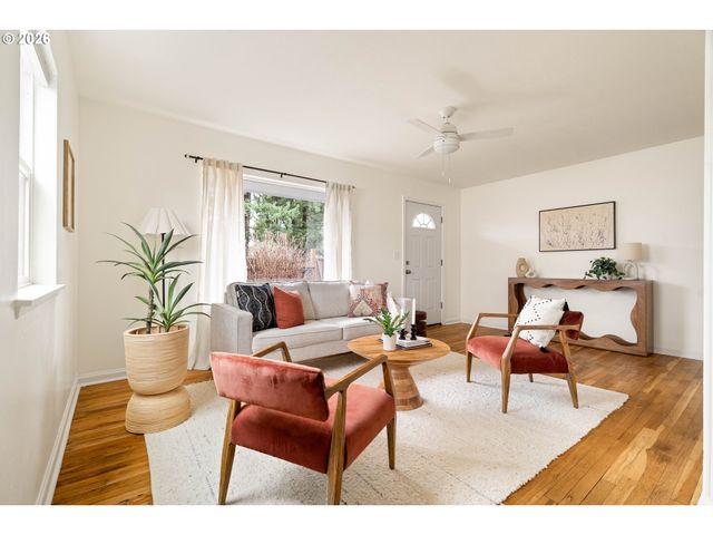 8609 Se FLAVEL St, Portland, OR 97266