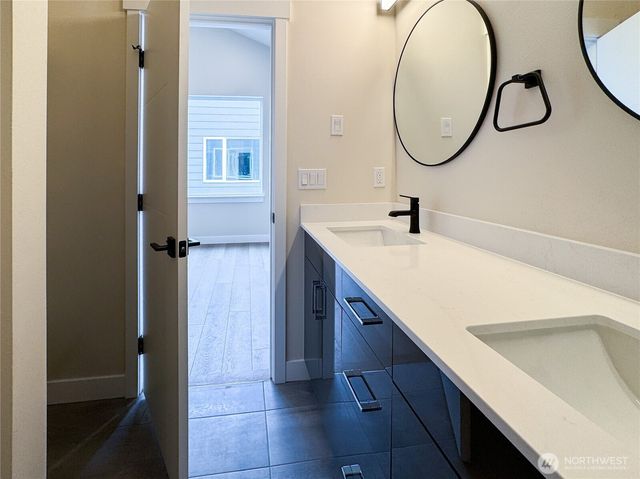 6949 42nd Avenue S, Seattle, WA 98118