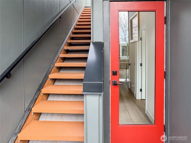 6949 42nd Avenue S, Seattle, WA 98118