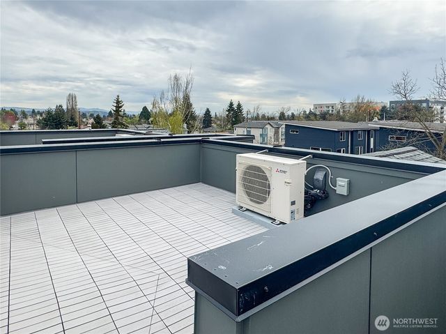 6949 42nd Avenue S, Seattle, WA 98118