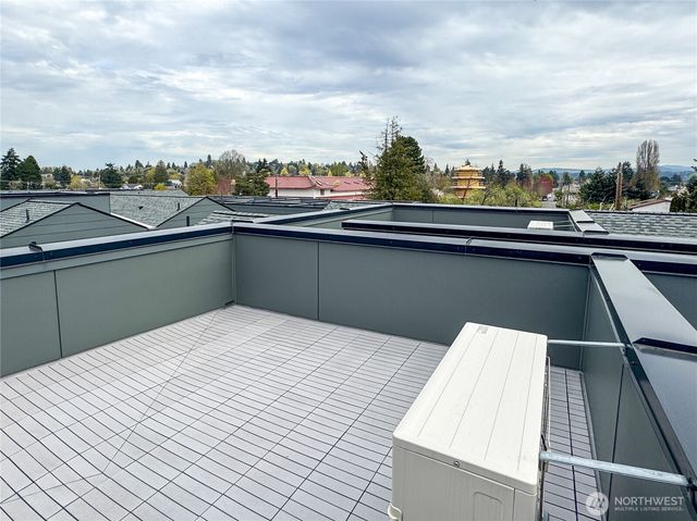 6949 42nd Avenue S, Seattle, WA 98118