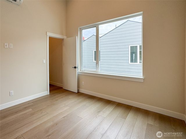 6949 42nd Avenue S, Seattle, WA 98118