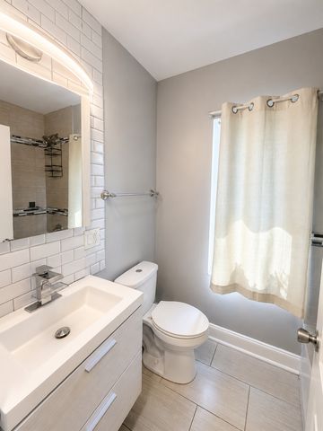 10747 S Michigan Avenue G, Chicago, IL 60628