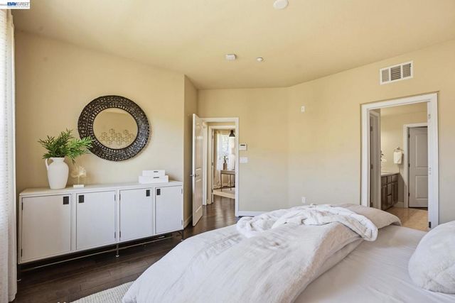 674 Selby Lane 4, Livermore, CA 94551
