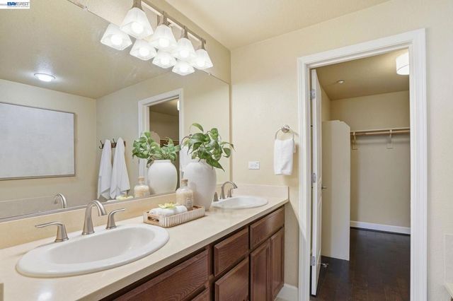 674 Selby Lane 4, Livermore, CA 94551