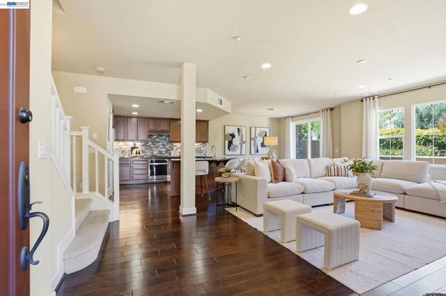 674 Selby Lane 4, Livermore, CA 94551