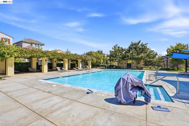 674 Selby Lane 4, Livermore, CA 94551