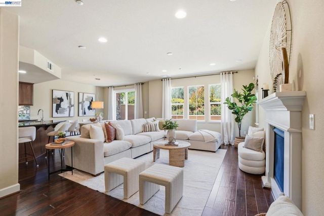 674 Selby Lane 4, Livermore, CA 94551