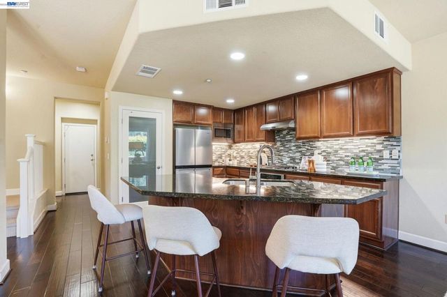 674 Selby Lane 4, Livermore, CA 94551