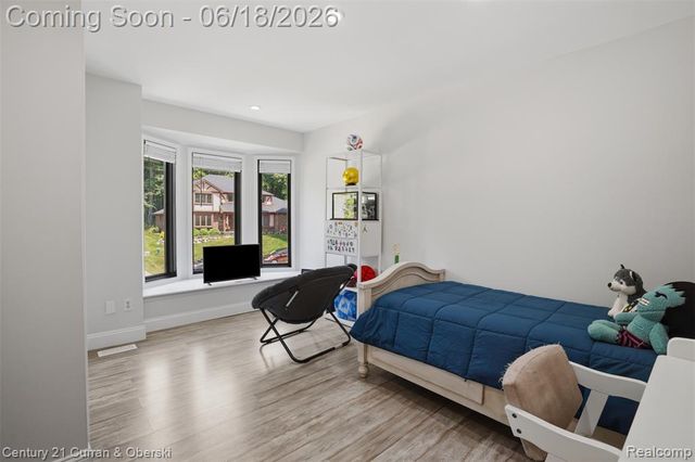 42149 Crestview Circle, Northville, MI 48168