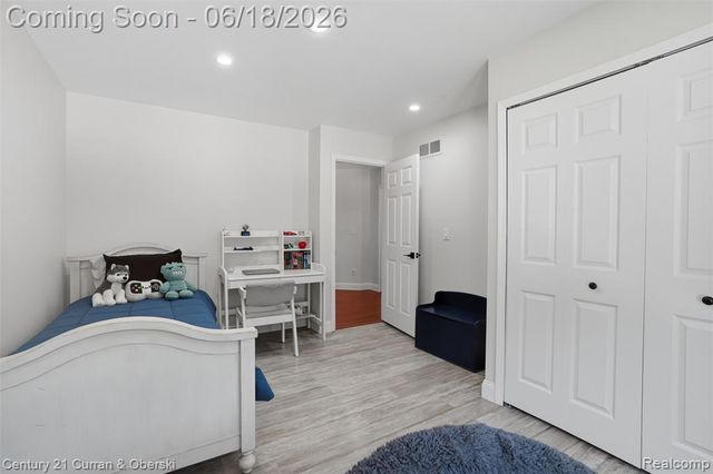 42149 Crestview Circle, Northville, MI 48168