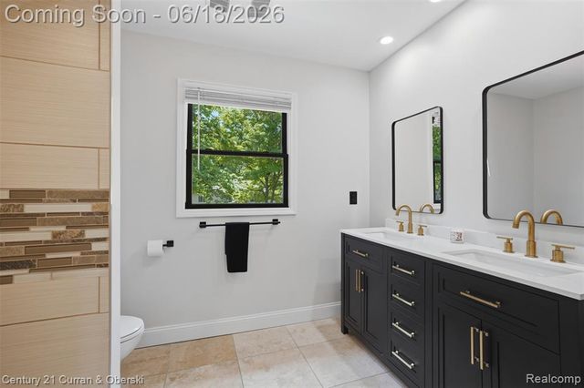 42149 Crestview Circle, Northville, MI 48168