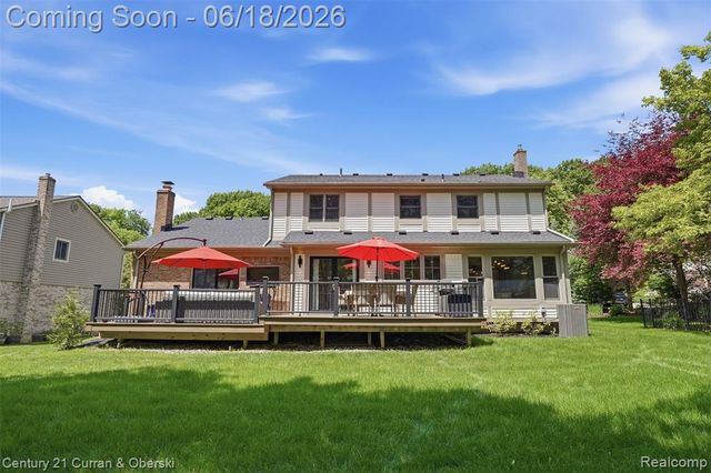 42149 Crestview Circle, Northville, MI 48168