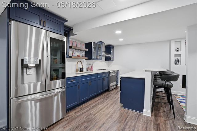 42149 Crestview Circle, Northville, MI 48168
