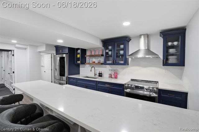 42149 Crestview Circle, Northville, MI 48168