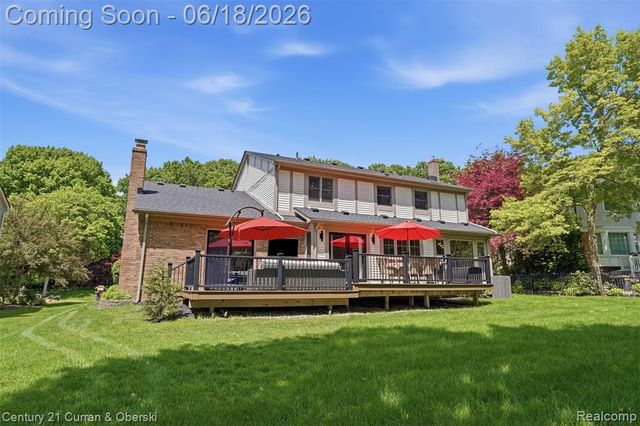 42149 Crestview Circle, Northville, MI 48168