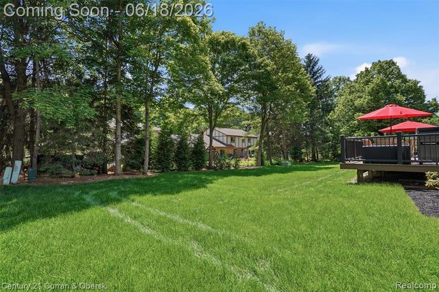 42149 Crestview Circle, Northville, MI 48168