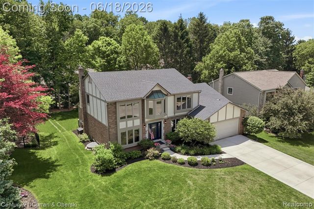 42149 Crestview Circle, Northville, MI 48168