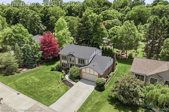 42149 Crestview Circle, Northville, MI 48168