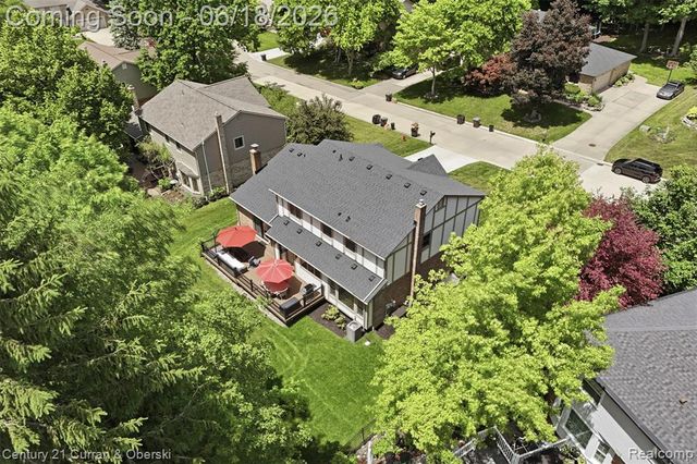 42149 Crestview Circle, Northville, MI 48168