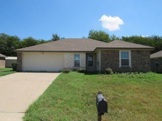 3011 Cricket Drive, Bellmead, TX 76705