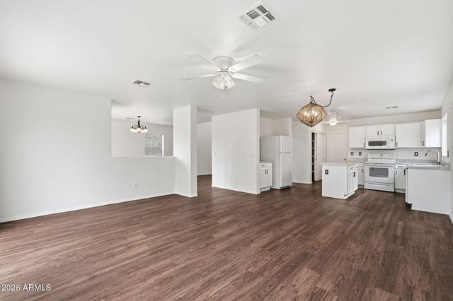 16218 W DAVIS Road, Surprise, AZ 85374