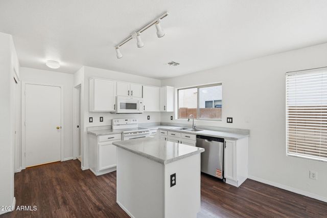 16218 W DAVIS Road, Surprise, AZ 85374