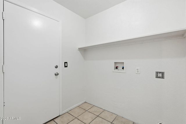 16218 W DAVIS Road, Surprise, AZ 85374