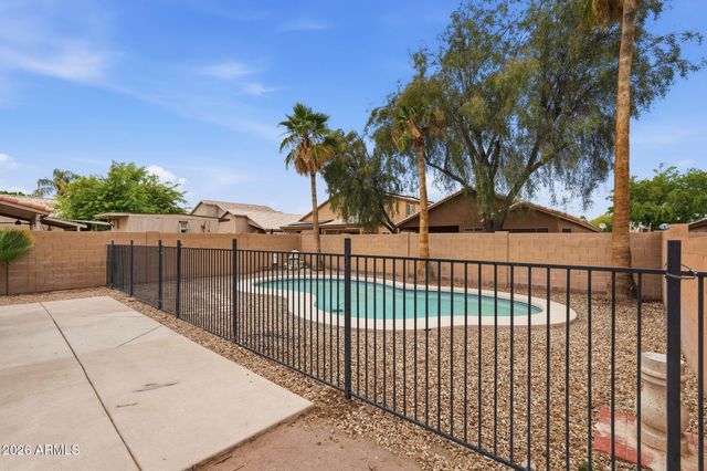 16218 W DAVIS Road, Surprise, AZ 85374