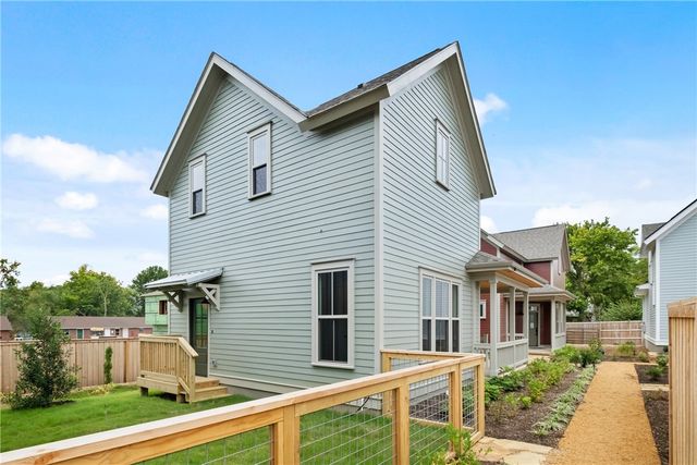 267 E 11th Street, Fayetteville, AR 72701