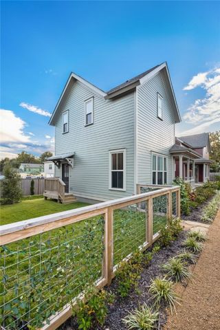 267 E 11th Street, Fayetteville, AR 72701