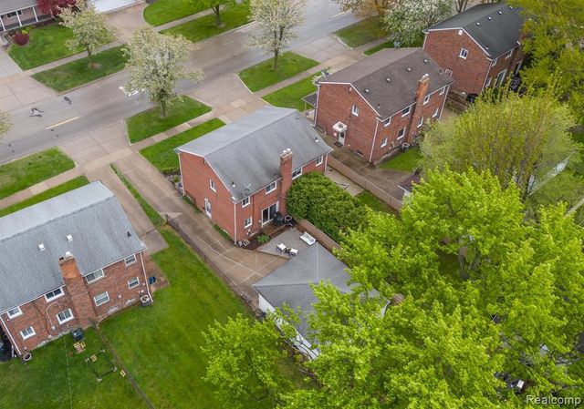 22127 Marter Road, Saint Clair Shores, MI 48080
