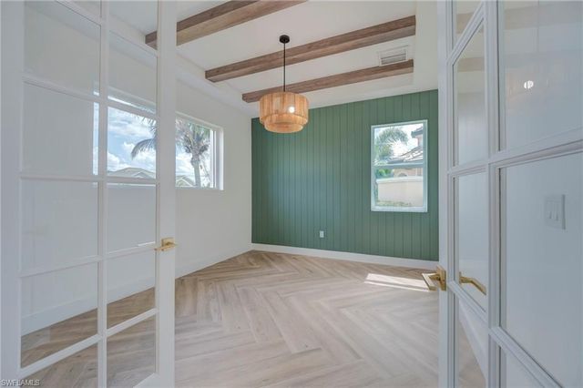 816 NW 39th AVE, Cape Coral, FL 33993