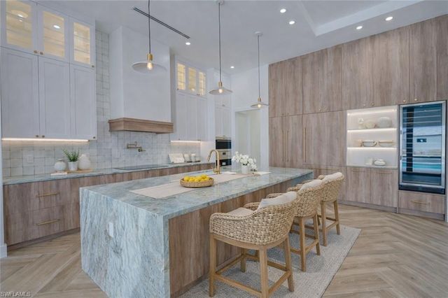 816 NW 39th AVE, Cape Coral, FL 33993