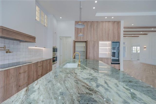 816 NW 39th AVE, Cape Coral, FL 33993