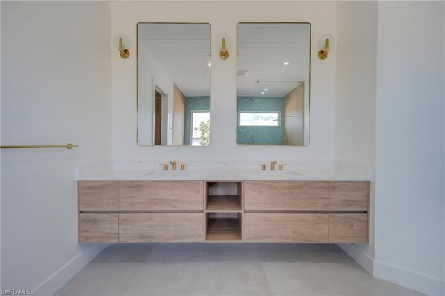 816 NW 39th AVE, Cape Coral, FL 33993