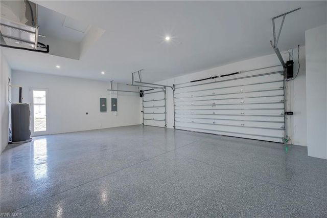 816 NW 39th AVE, Cape Coral, FL 33993