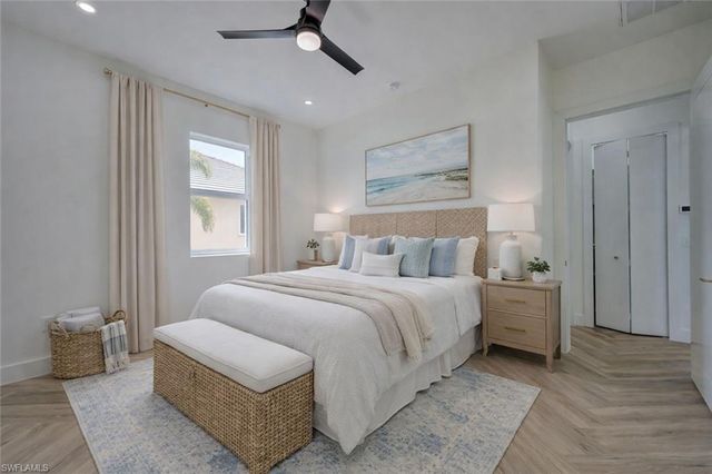 816 NW 39th AVE, Cape Coral, FL 33993