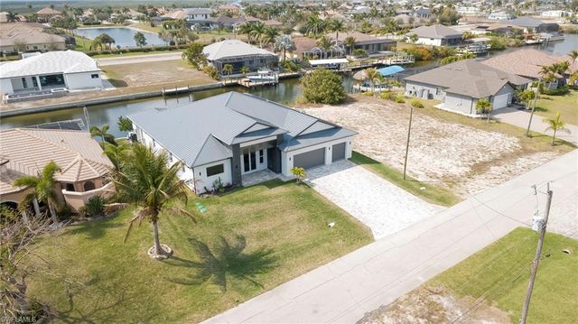 816 NW 39th AVE, Cape Coral, FL 33993