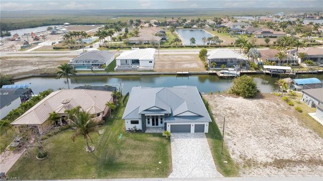 816 NW 39th AVE, Cape Coral, FL 33993