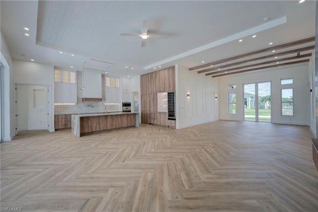 816 NW 39th AVE, Cape Coral, FL 33993